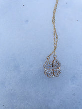 Load image into Gallery viewer, Clover Heart Necklace
